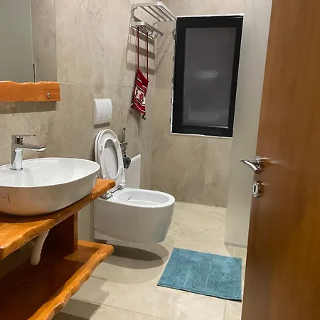 Agora 3*