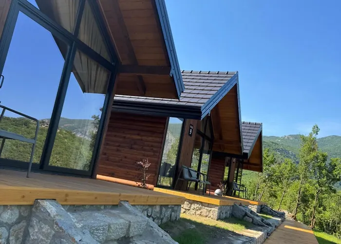 בית הארחה Agora