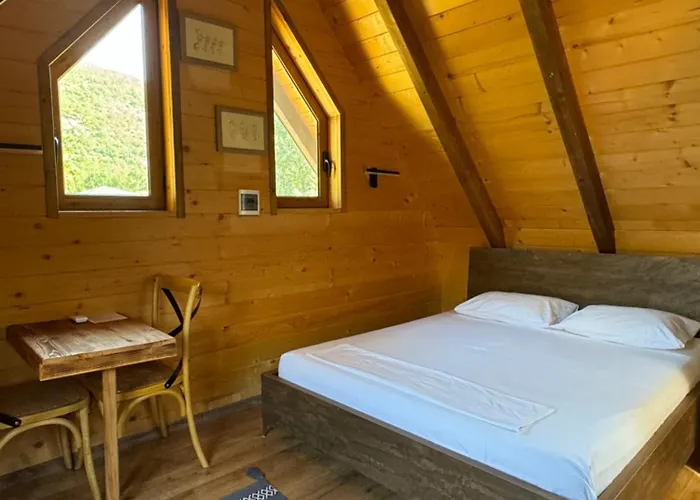 Gasthuis Agora Koman