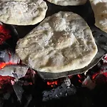 Agora Koman