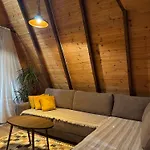 Agora 3* Koman