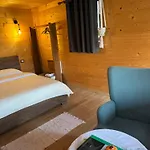 Agora 3* Koman