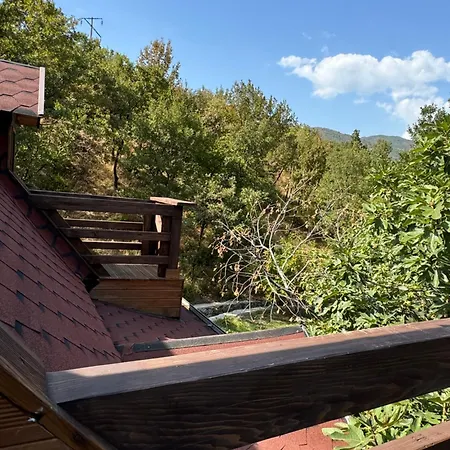 Agora Konukevi Koman