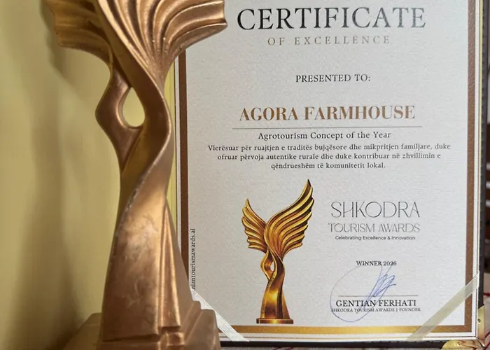 Agora Koman